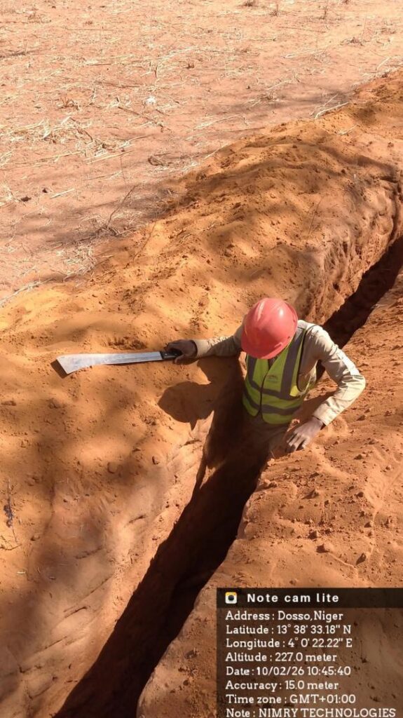 Dosso Doutchi Fouilles manuelle en cours de réalisations projet OSP airtel Niger